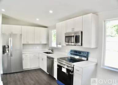 Main picture of 284 Larkin Ln