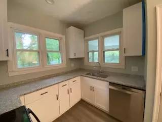 Main picture of 3333 Clark Cir
