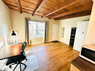 Main picture of 1101 E Grand Ave