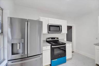 Main picture of 3016 Williams St