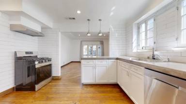 Main picture of 6216 Orange St