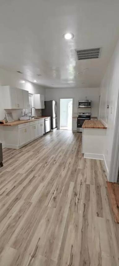 Main picture of 2225 Wise St