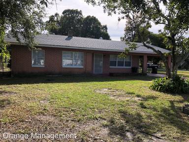 Main picture of 2422 Pineway Dr