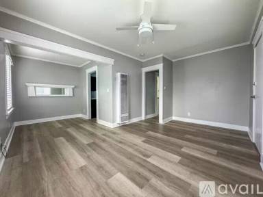 Main picture of 1026 E Broadway