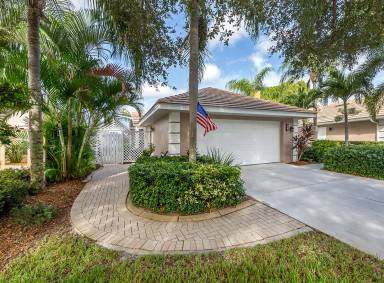 Main picture of 540 Clubside Cir
