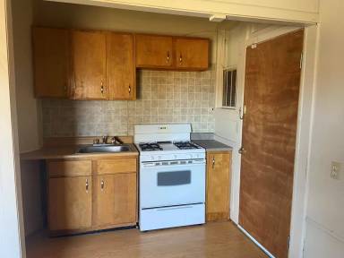 Main picture of 112 N Crestline St