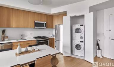 Main picture of 631 W 57th St