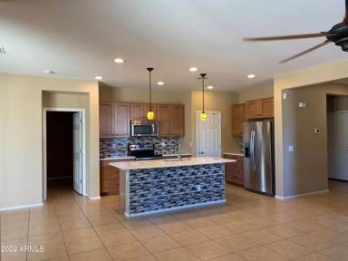 Main picture of 16879 W Roosevelt St