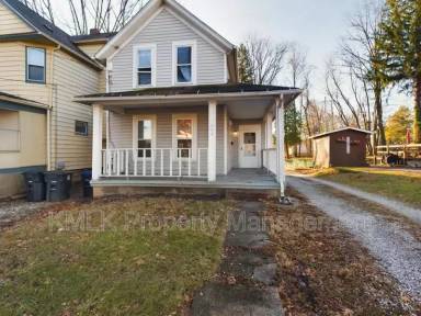 Main picture of 484 Crouse St