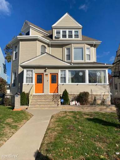 Main picture of 98 Carnegie Ave