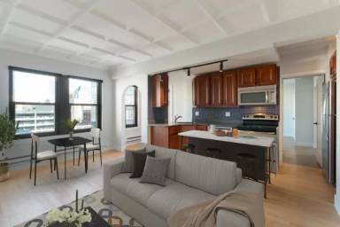 Main picture of 1212 N La Salle Dr Apartments