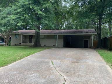 Main picture of 217 McDowell Park Cir