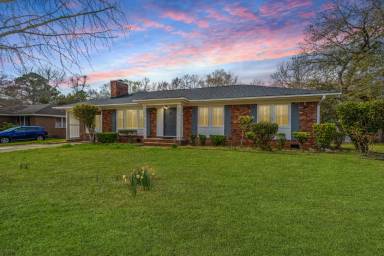 Main picture of 1791 Dunbarton Dr
