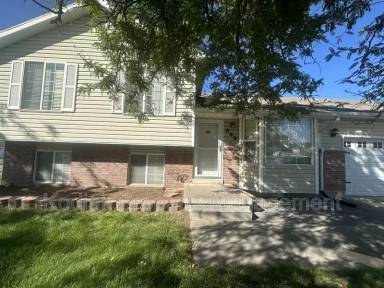 Main picture of 898 W 1025 N