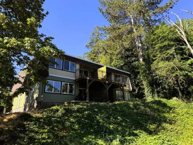 Main picture of 200 E Cheshire Ave