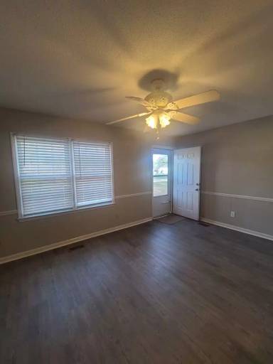 Main picture of 111 Tulane St
