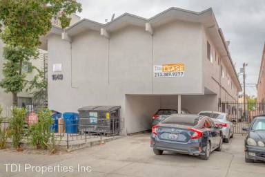 Main picture of 1649 S St Andrews Pl