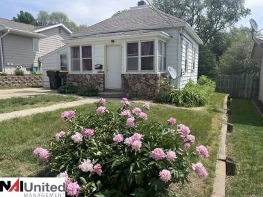 Main picture of 2408 S Oleander St