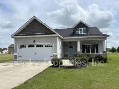 Main picture of 104 Princess Dr