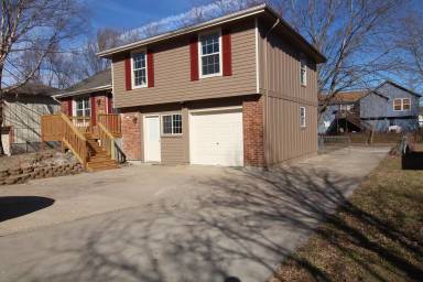Main picture of 808 Parma Way
