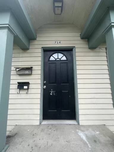 Main picture of 710 E 1st St