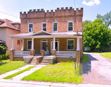 Main picture of 802 N Division St