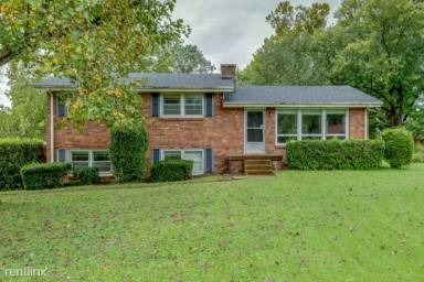 Main picture of 917 Crownhill Dr
