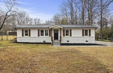 Main picture of 101 Paris View Dr