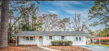 Main picture of 905 Locksley Dr