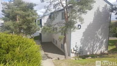 Main picture of 921 SE Klemgard St