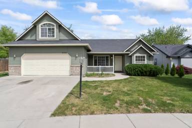 Main picture of 6216 S Lone Tree Ave