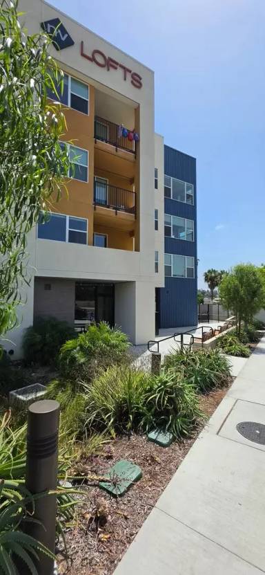 Main picture of 1559 N Santa Fe Ave