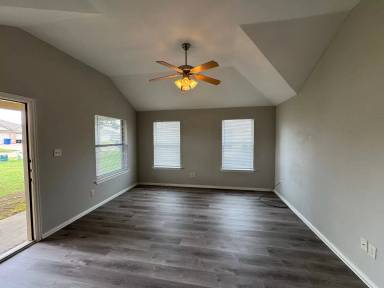Main picture of 1206 Sironia Trl