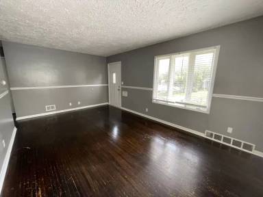 Main picture of 1926 S 49th Ave