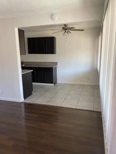 Main picture of 2909 W Rosecrans Ave