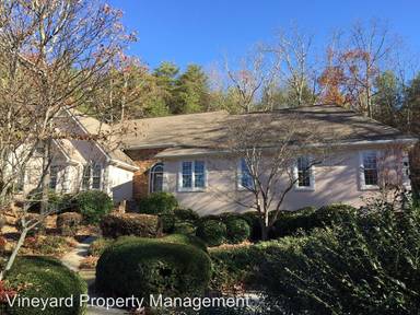 Main picture of 3526 Claridge Dr NE