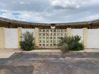 Main picture of 6141 Denis Ln