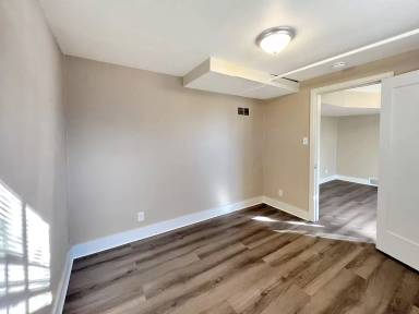 Main picture of 1302 W Hays St