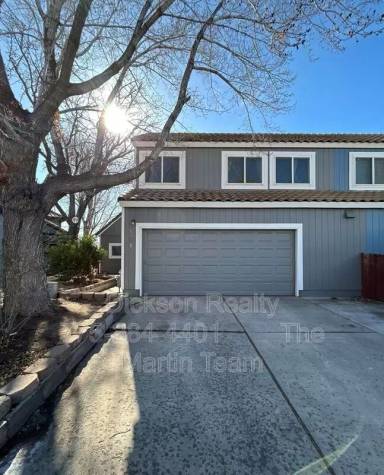 Main picture of 1841 Merchant St
