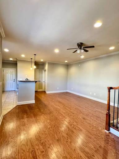 Main picture of 1086 Runningvine Ln