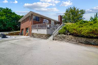 Main picture of 1133 N Byrne Rd