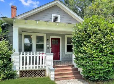 Main picture of 3716 Stockton St