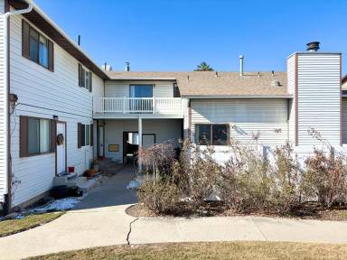 Main picture of Glendon Way Condos