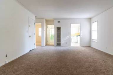 Main picture of 11062 Mississippi Ave