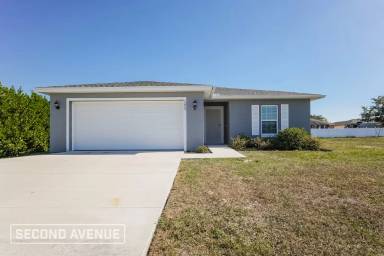 Main picture of 1423 NE 16th Pl