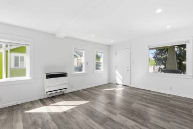 Main picture of 350 E 60th St