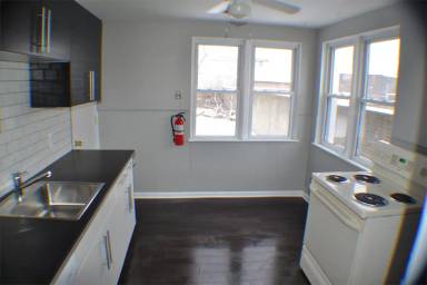 Main picture of 38 W Barrett Ave