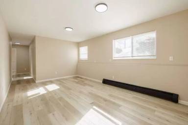 Main picture of 35 Oakmount Ave