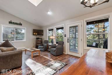 Main picture of 300 Bay Point Dr