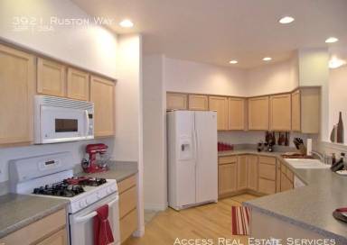 Main picture of 3921 Ruston Way